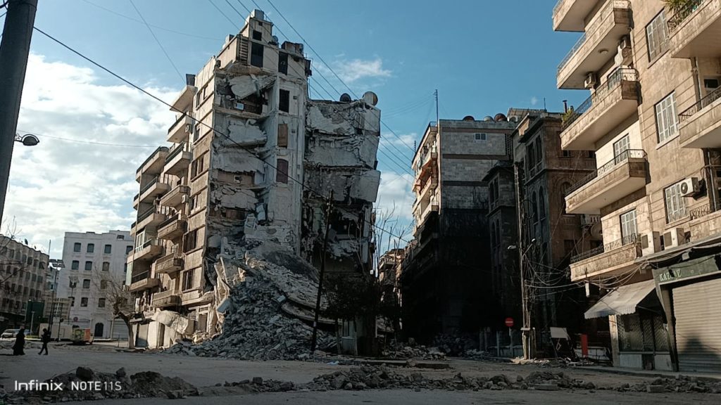 Schwere Erdbeben haben die Türkei, Syrien und die Grenzregion erschüttert
